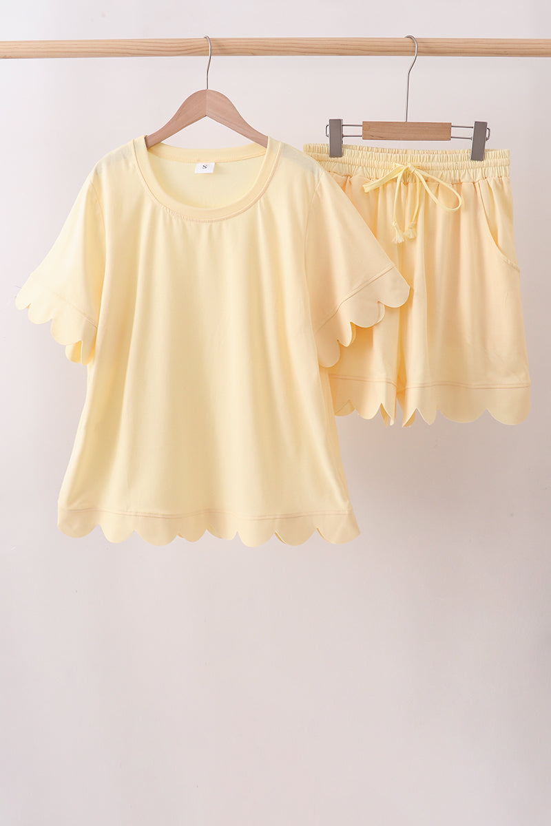 Sunny Days Scalloped Women Shorts Set